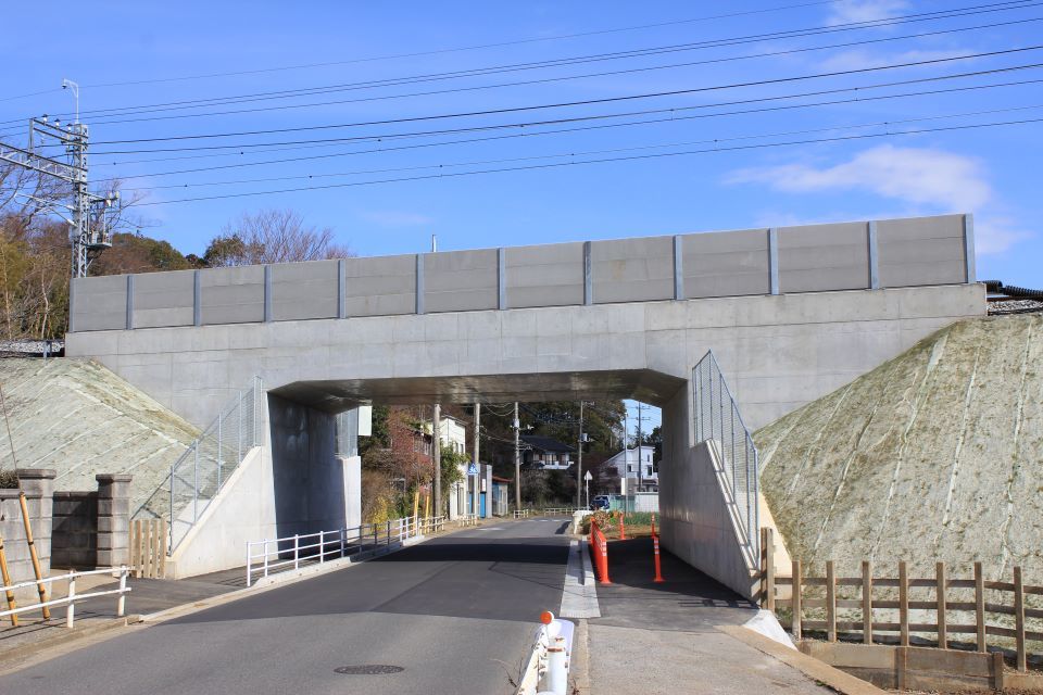六実～逆井間複線化工事（架道橋） - 画像1